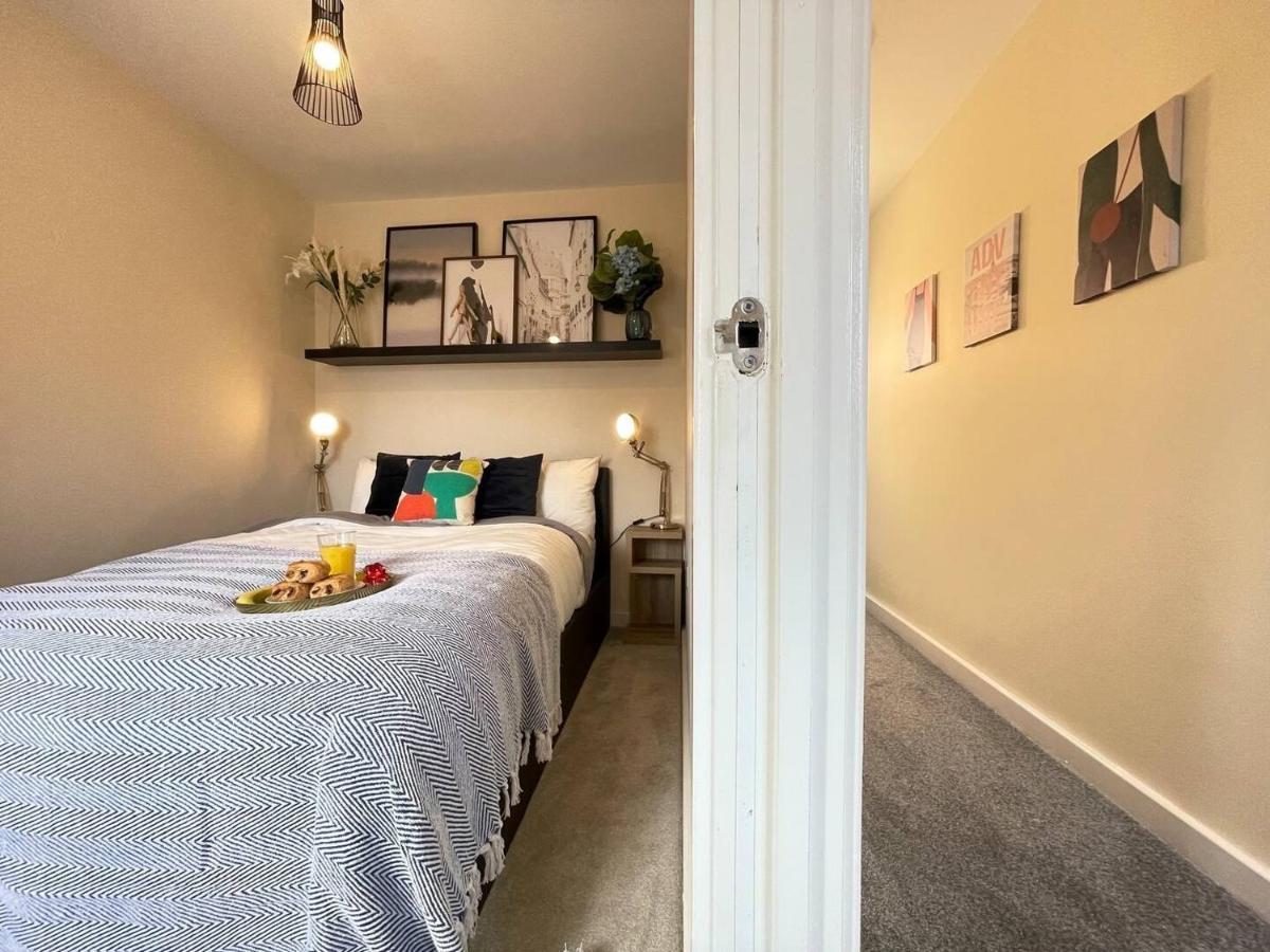 Chic Manchester Townhouse Near Old Trafford Bagian luar foto