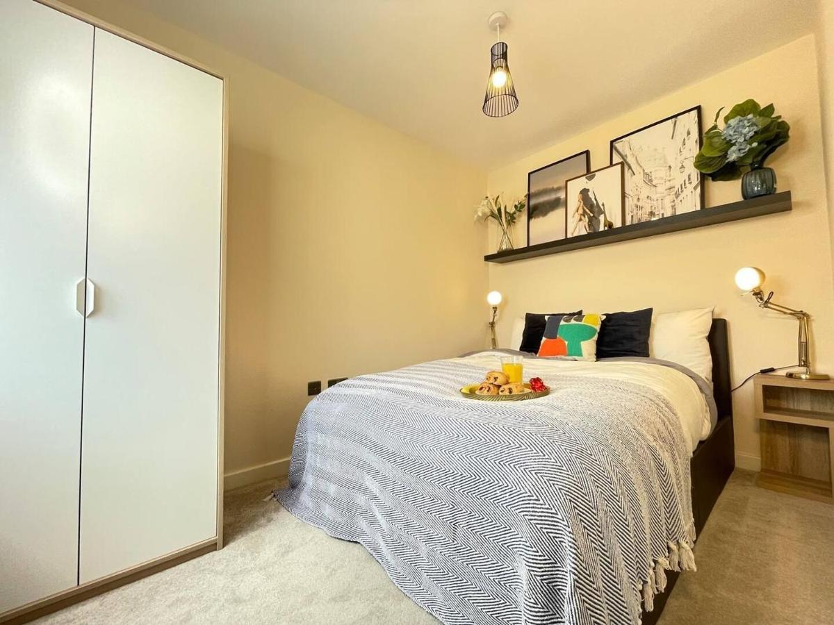 Chic Manchester Townhouse Near Old Trafford Bagian luar foto
