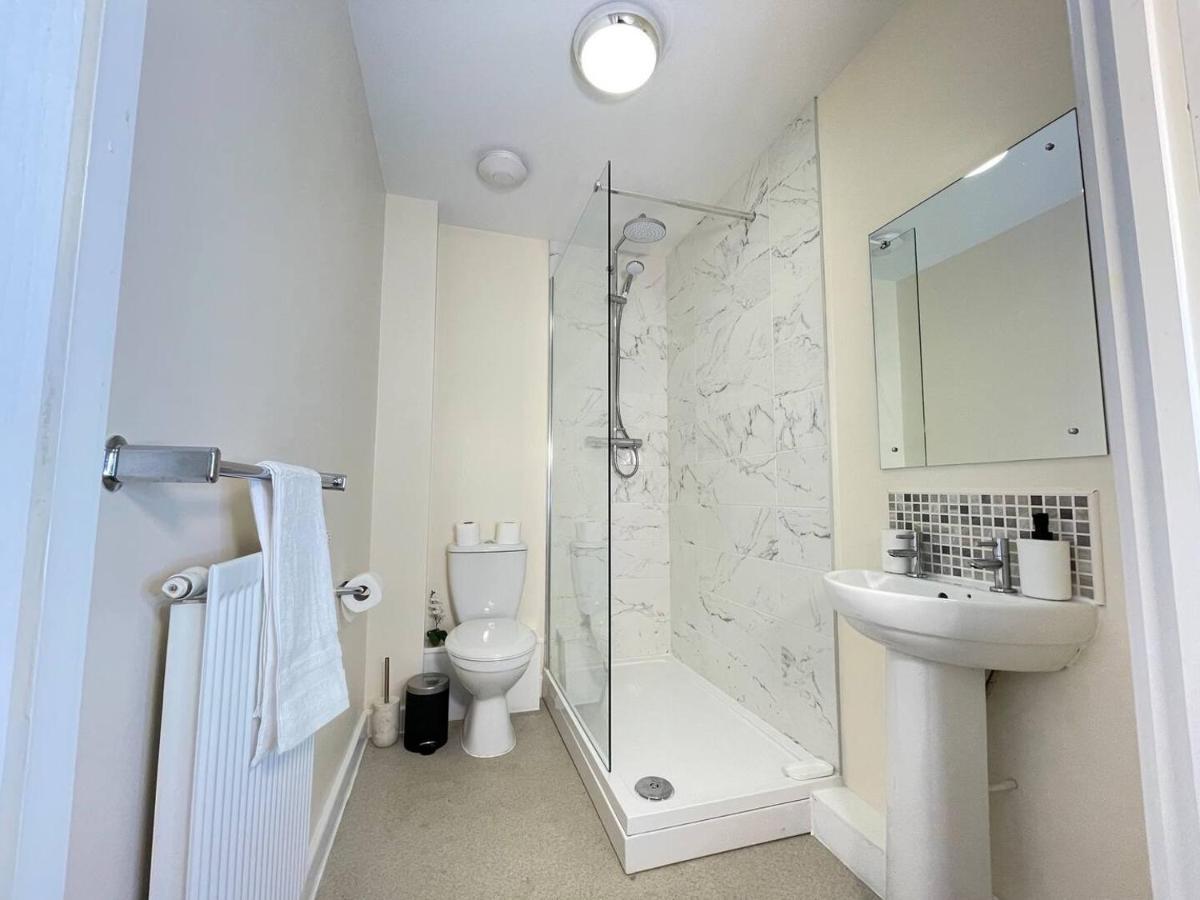 Chic Manchester Townhouse Near Old Trafford Bagian luar foto